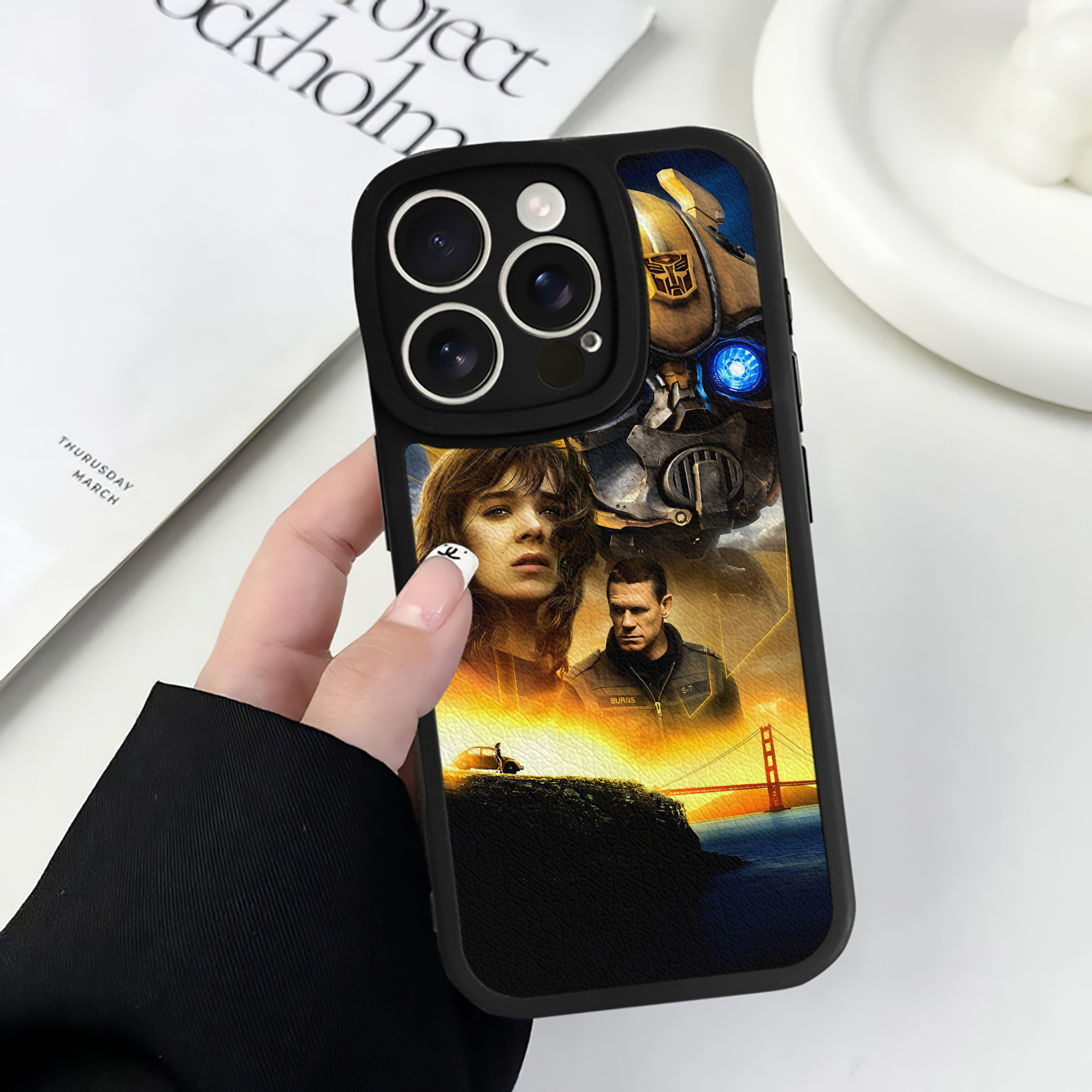 （画像用） Transformers トランスフォーマー 【iPhone 16シリーズ対応】シリコンスマホケース（レザー調） 材質：シリコン